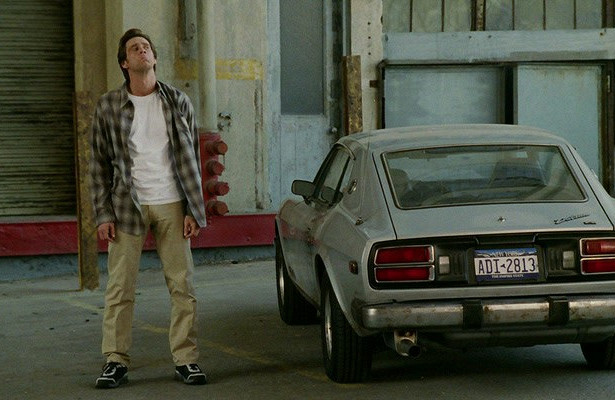 Рыбное место: на Березняках массово нарушают ПДД из-за неудобного поворота