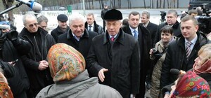 Селян отселяют подальше от Конча-Заспы?