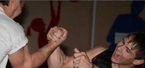 Крымский студент-армреслер встретится со Шварцнеггером