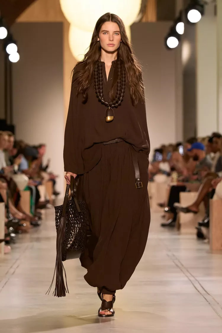 Пустынные оттенки и текстуры.