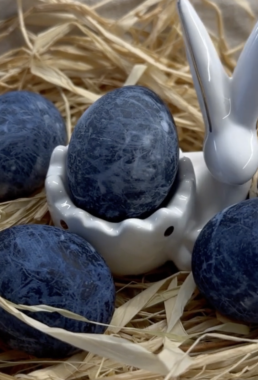 Космические пасхальные яйца