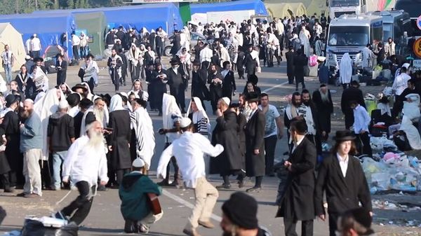 Паломники расходятся фото: Страна