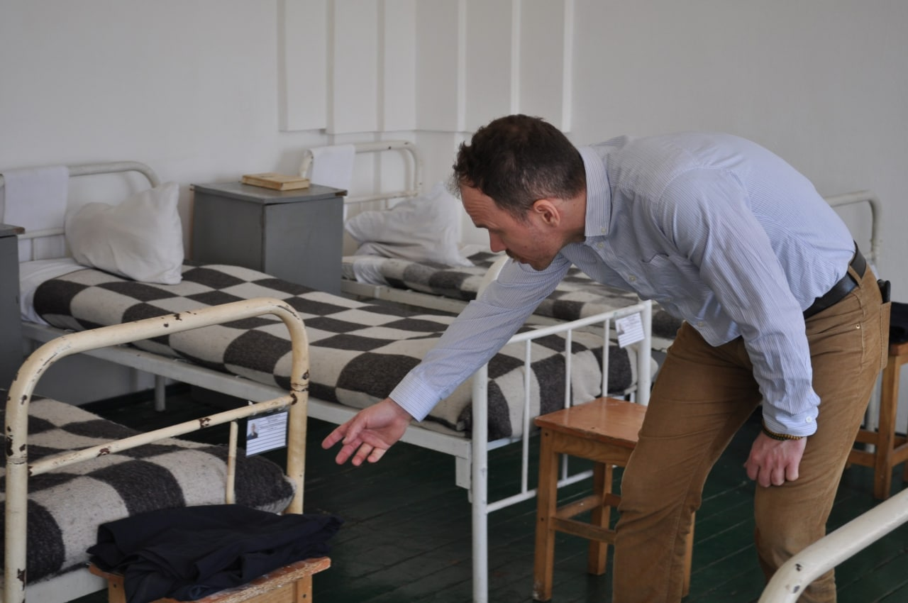 Мін'юст показав, як і де утримують військовополонених солдатів РФ.