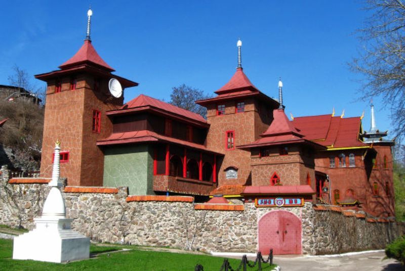 Храм Белый лотос. Фото: https://ua.igotoworld.com/