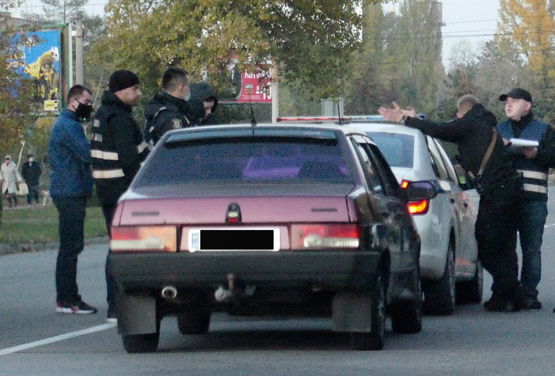 Копов, по неподтвержденным данным, подозревают в коррупции. Фото: https://pl.vgorode.ua/news/