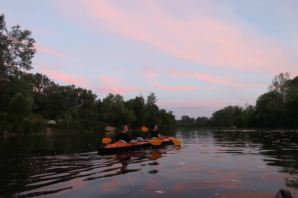 Катание на байдарках. Фото: https://www.facebook.com/shaleniravluku