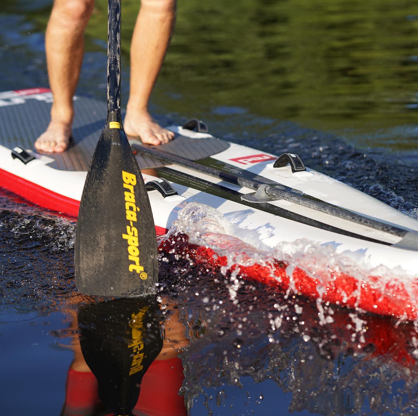 Летом можно отдыхать на воде. Фото: https://www.facebook.com/sup.poltava/
