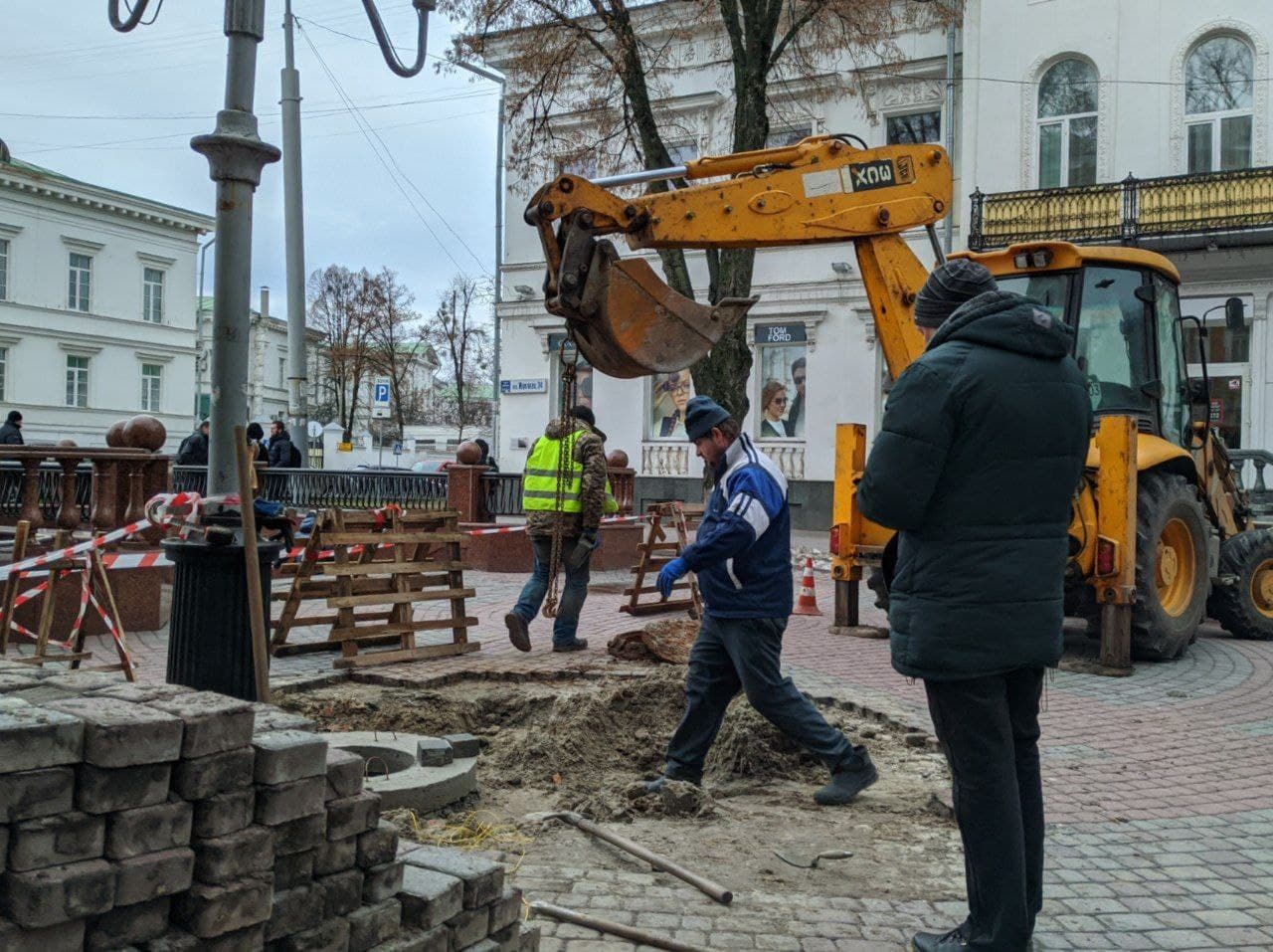 Работы в центре по ликвидации провала