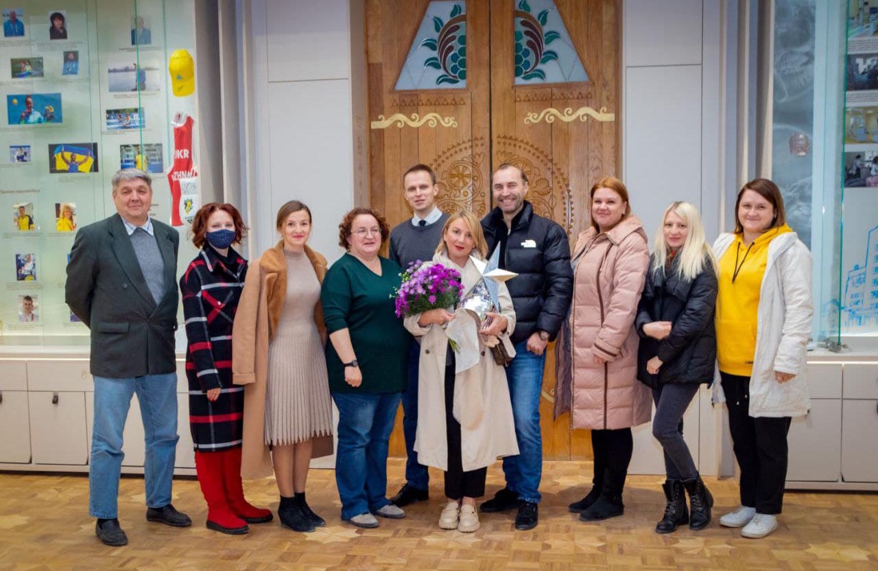 Краеведческому музею передали част костюма Верки Сердючки.Все фото: http://pkm.poltava.ua