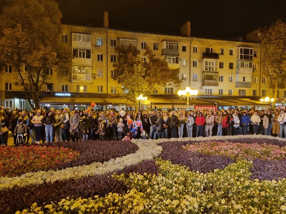 Вечерний концерт. Фото: https://www.facebook.com/kolonewspoltava/