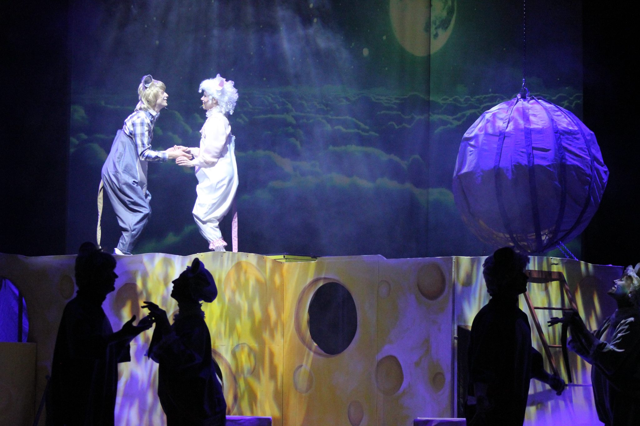 "Все мыши любят сыр". Фото: facebook.com/poltavatheatre/