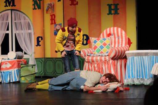 Фото: http://teatrdiligence.ru/