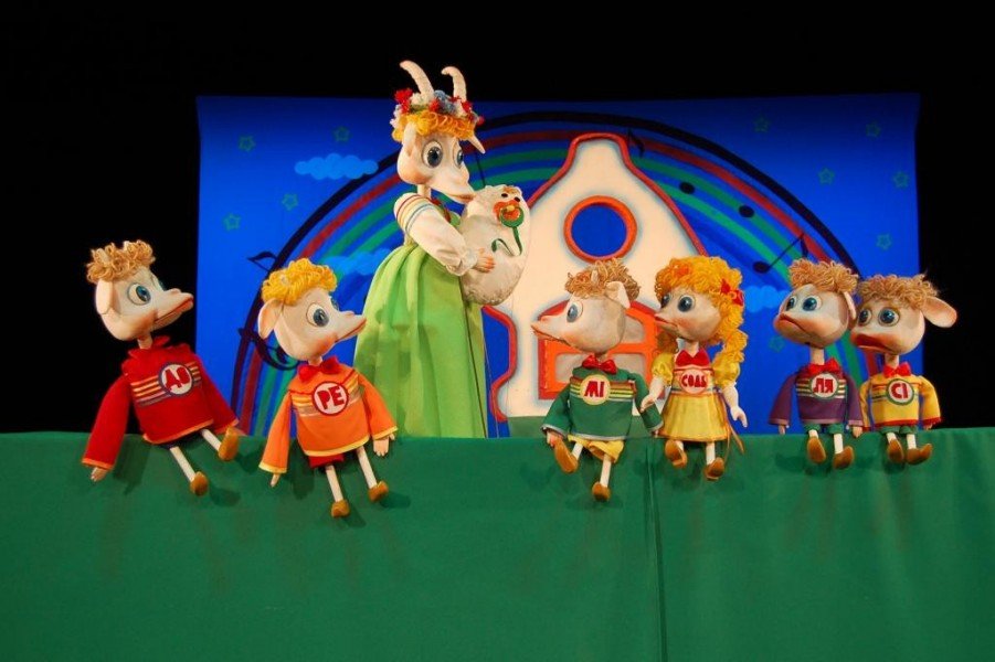 "Семеро козлят и волк". Фото: pl-puppet.com.ua