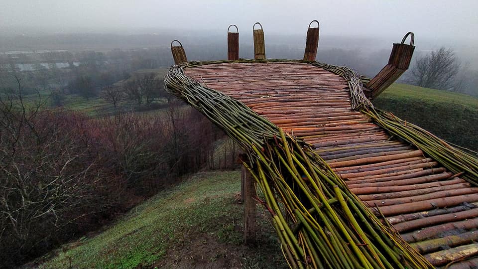 Малибу, Опошнянские кувшины и подземелья Гадяч