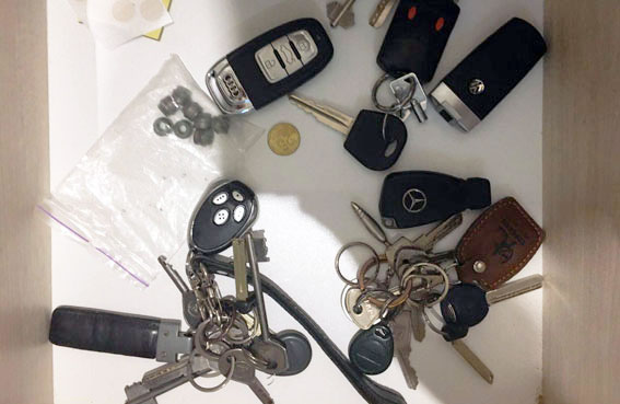 GPS-трекери та підроблені номери