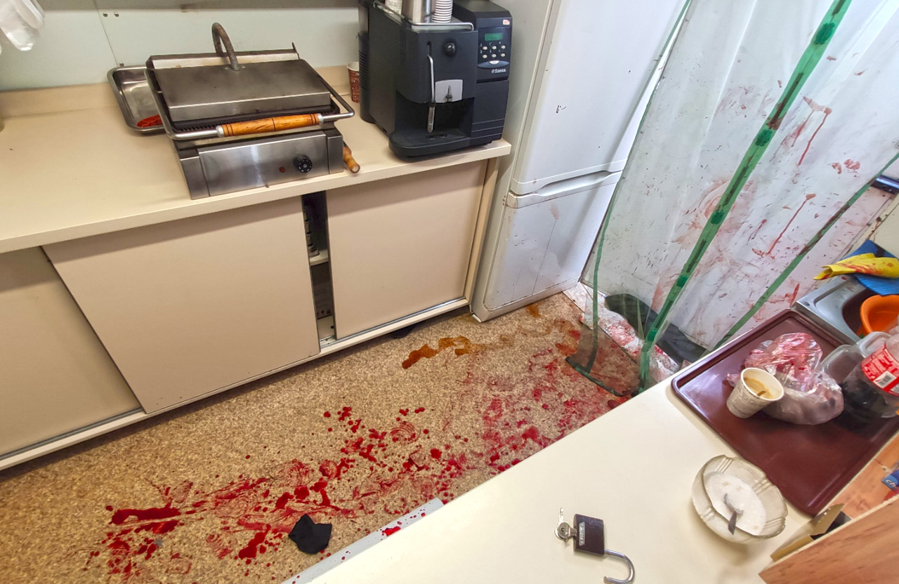 Пострадавшую спас прохожий