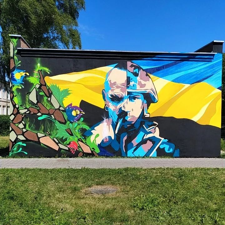 У Полтаві з'явилися патріотичні мурали