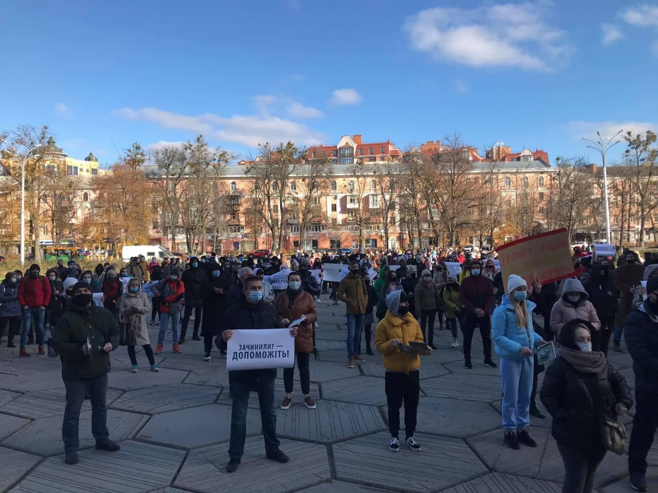 Бизнесмены не хотят закрывать кафе и рестораны на выходные