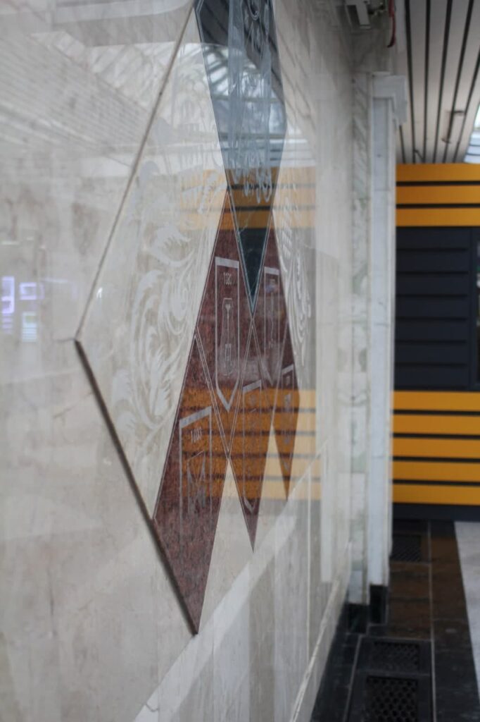 Фреска на мрfморе в ТЦ "Злато місто"