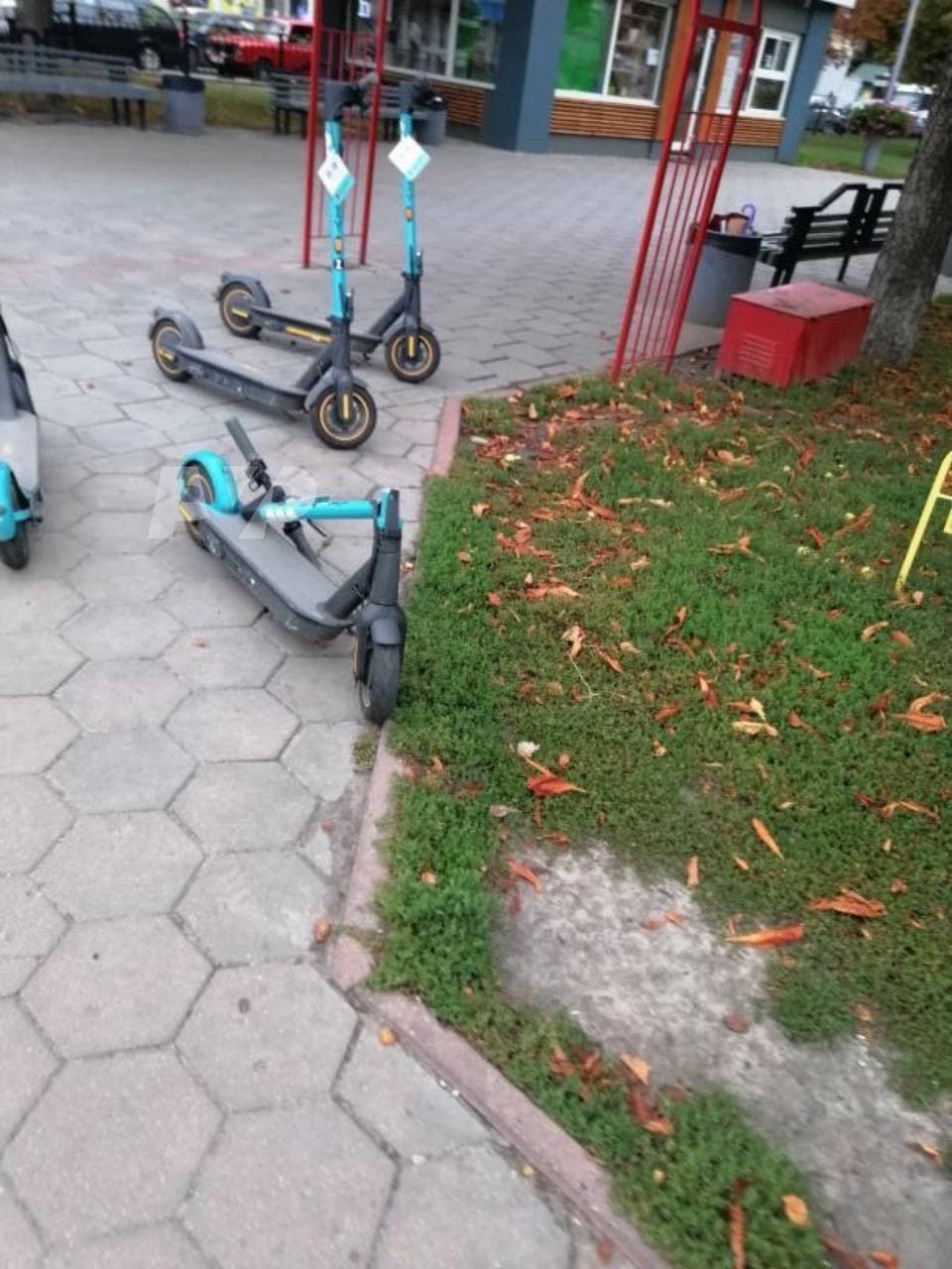 Сломанный электросамокат на Зыгина. Фото: https://t.me/pvp_0532