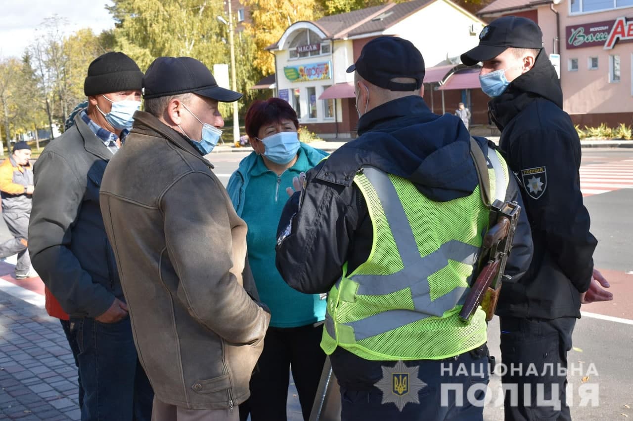 Полиция проверяла перевозчиков и пассажиров Полтавщины. Фото: ГУ Нацполиции Полтавской области