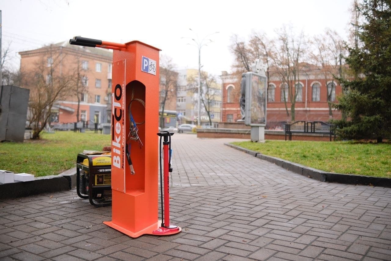 В Полтаве благоустраивают велоинфраструктуру