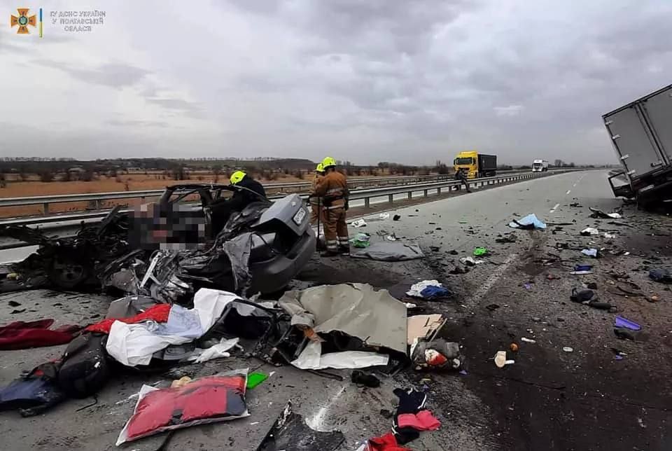 На Полтавщині зіткнулися Chevrolet та вантажівка