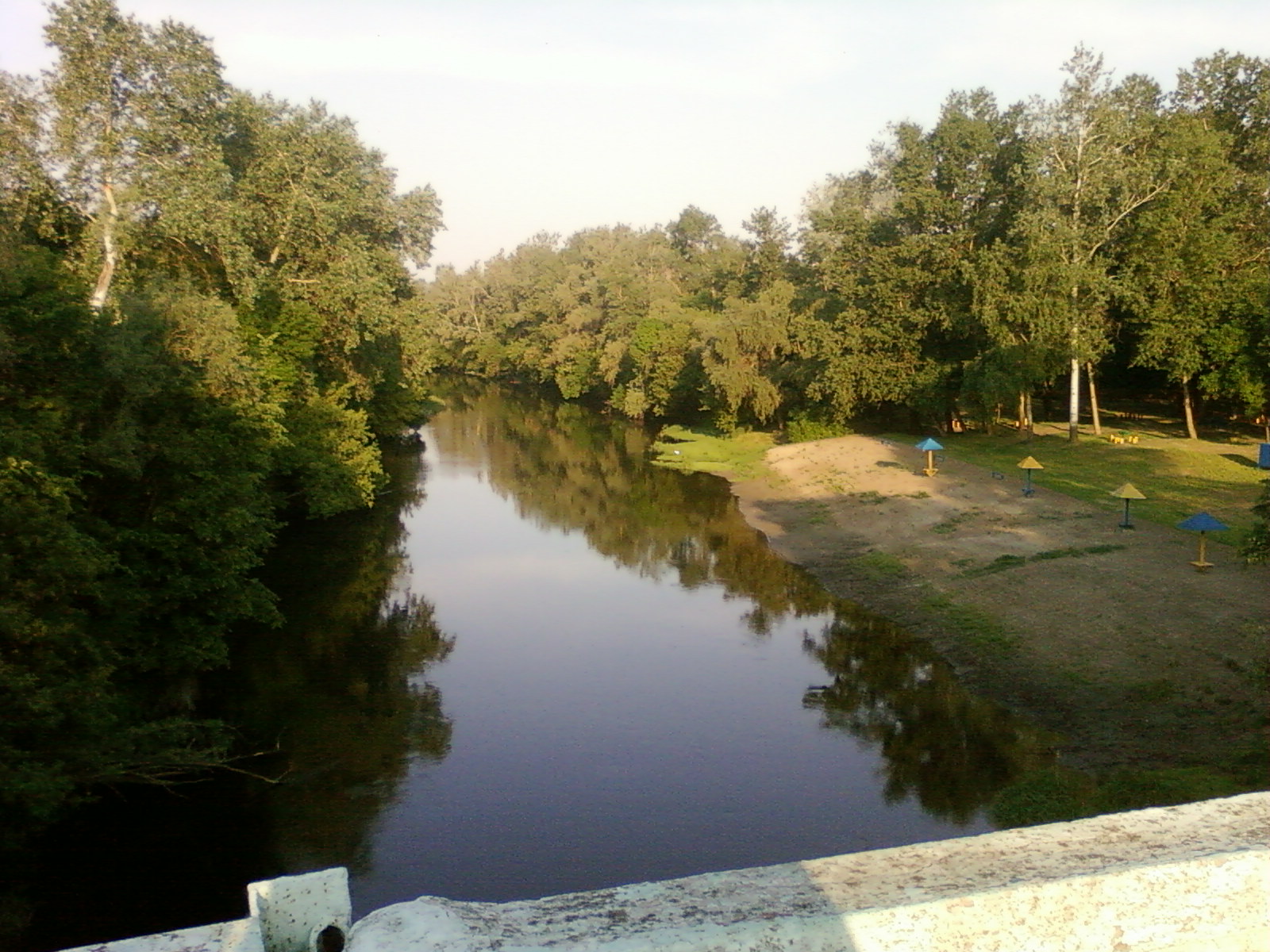 Пляж в Новых Санжарах
