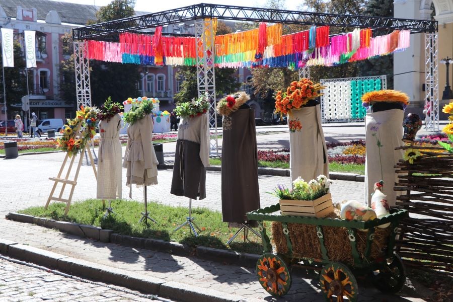 Как украсили Полтаву ко Дню города