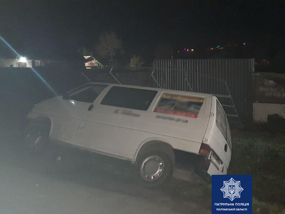 Пьяная полтавчанка не справилась с управлением автомобиля