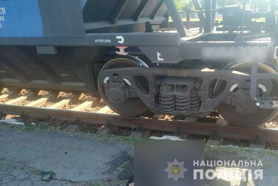 На Полтавщине на железной дороге током убило мужчину