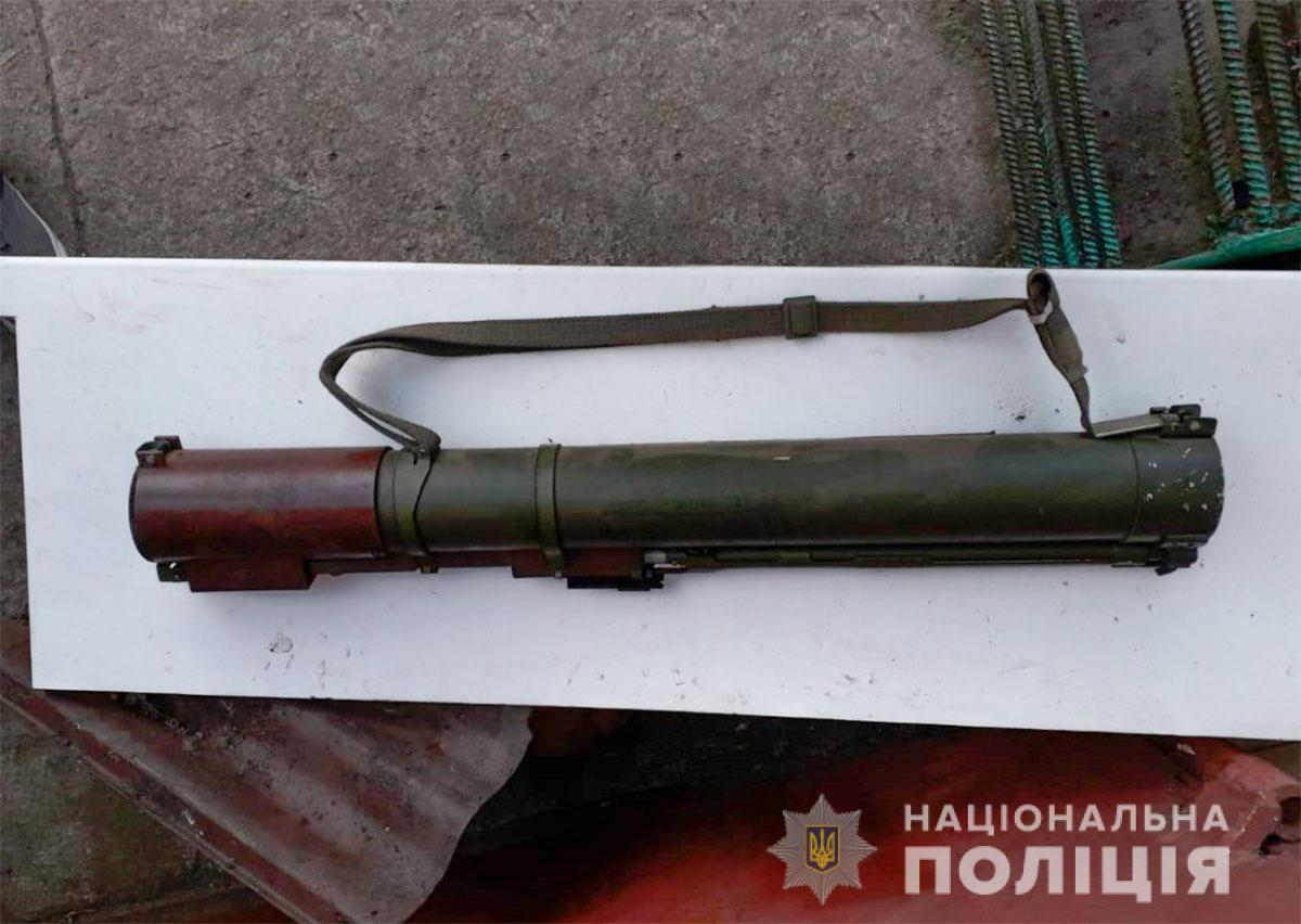 На Полтавщине мужчина бросил в соседский двор гранату