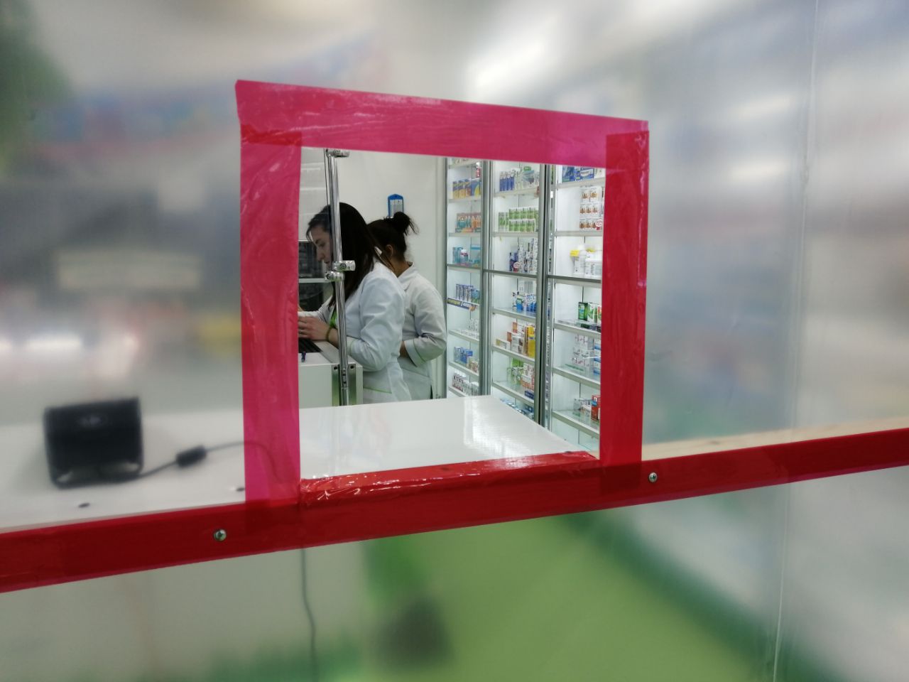 В очередь: в Полтаве ввели ограничения в магазинах и аптеках фото 2 1