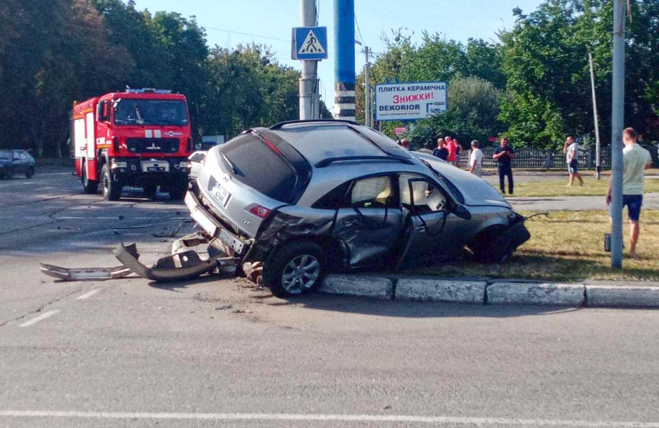 ДТП у автовокзала, есть пострадавшие / Фото: poltava.to