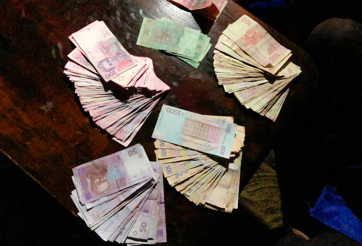 Полиция задержала группу наркодилеров, которые продавали "метадон" у нескольких областях