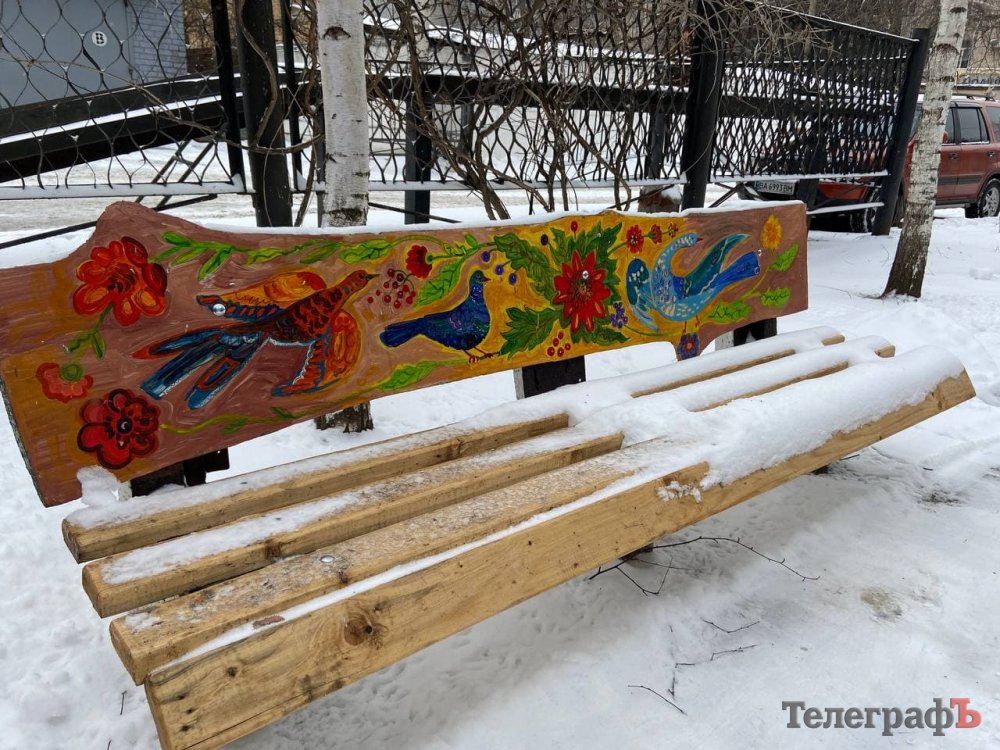 На Полтавщине в госпитале появились вольеры с экзотическими птицами. Фото: ТелеграфЪ