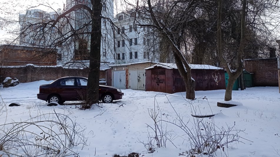 Гаражы на ул. Лидова, Полтава. Фото: Суспільне ТВ