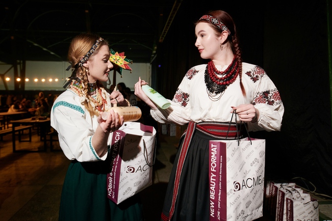 Подарки от ACME для гостей мероприятия